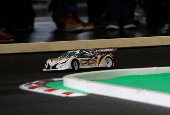 rc car making a turn